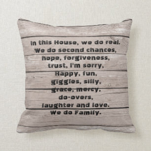 Almofada Nesta casa, nós fazemos o travesseiro decorativo