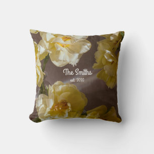 Almofada Nome da Família Floral Personalizado com Tulipas A