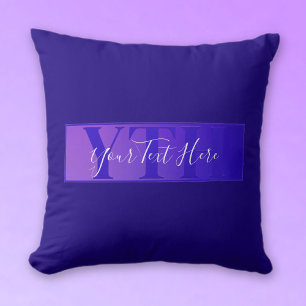 Almofada Nome de Script Elegante Moderno e Monograma Roxo