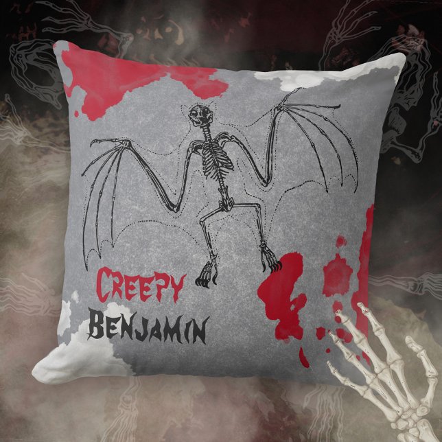 Almofada Nome do Esqueleto de Morcego Sinistro Halloween (Creepy Halloween Bat Skeleton Your Name Throw Pillow ©Susanne Sachers - Sunny Mind Design 🌞)
