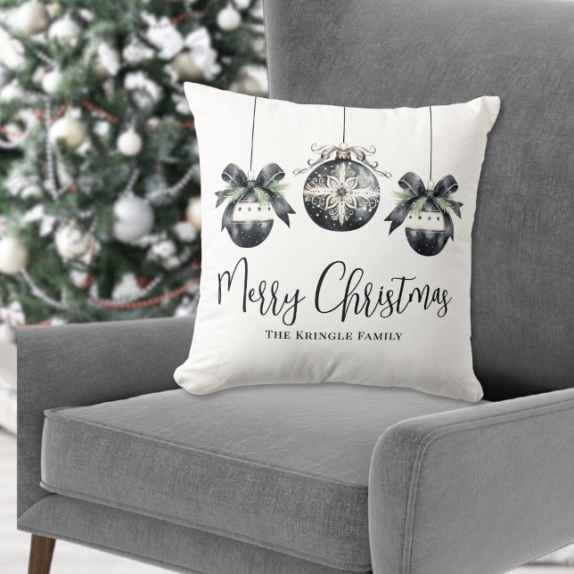 Almofada Nome Personalizado White Christmas (Personalized Name Black White Christmas Throw Pillow )