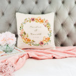 Almofada Nomes De Casamentos Florais De Cores Aquáticas Col<br><div class="desc">Travesseiro decorativo de Casamento Floral de Aquarela Colorida Personalizada</div>