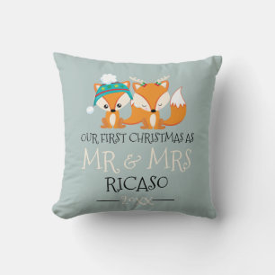 Almofada Nosso Primeiro Natal Como Sr. e Sra. Red Fox Pensa