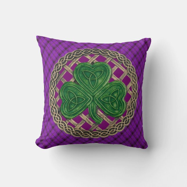 Almofada Números Celtais De Shamrock Roxo Na Xadrez Roxa (Frente)