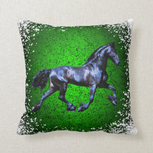 Almofada O cavalo do frisão, garanhão preto da beleza, ne