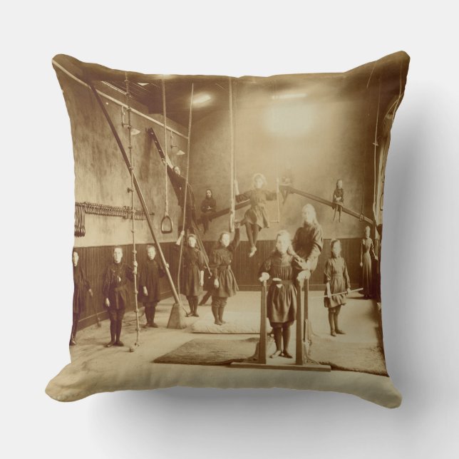 Almofada O ginásio da menina na instituição surda e muda, (Frente)