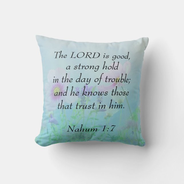 Almofada O Senhor É Bom - Nahum 1:7 (Frente)