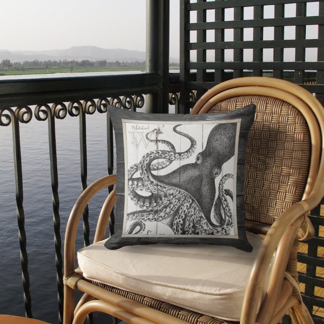 Almofada Octopus no Travesseiro exterior de madeira russa (Criador carregado)