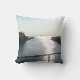 Almofada Olhando para o lago Erie