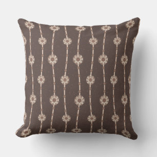 Almofada Ophelia Floral Floral Miçangas de indulgente Strip