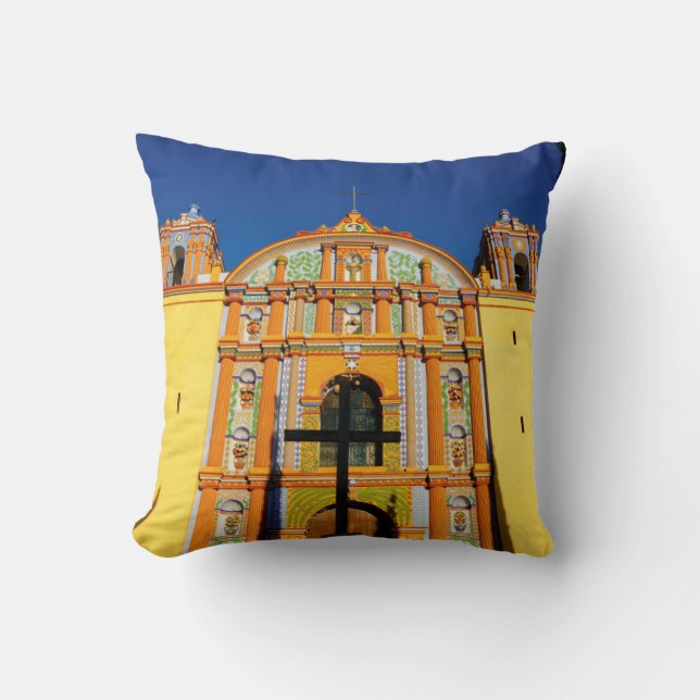 Almofada Opinião de baixo ângulo da igreja ornamentado (Frente)