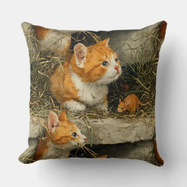 Almofada Orange Tabby Kittens Hunt For Mice