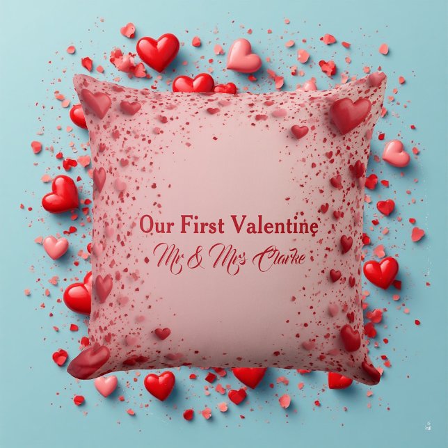 Almofada Our First Valentine Mr & Mrs Romantic Hearts (Our First Valentine Mr & Mrs Romantic Hearts Throw Pillow)