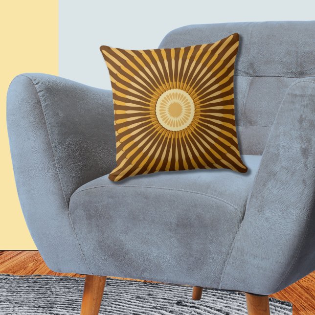 Almofada Ouro Centralizado Regular Flor Amarelo-Marrom-Estr (Regular Centered Golden Yellow & Brown Star Flower Throw Pillow)