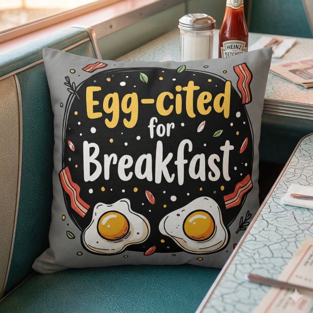 Almofada Ovota citada para Design do Breakfast Funny Foodie (Egg-cited for Breakfast Funny Foodie Pun Design Throw Pillow Mockup C)