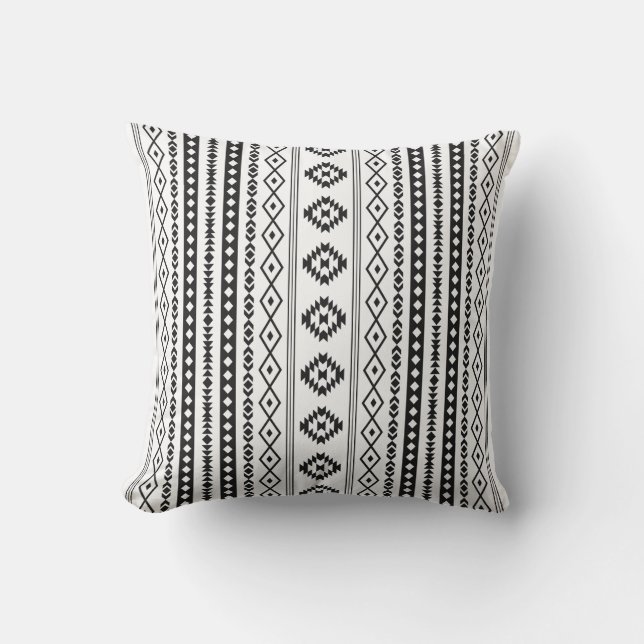 Almofada Padrão Aztec Black on White Mixed Motifs (V) (Frente)