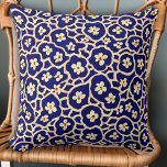 Almofada Padrão Azul Escuro de Anemone Chic Boho<br><div class="desc">A simples pintura aquosa inspirou um padrão floral de flores anêmonas brancas com fundo azul escuro e contornos em torno das flores.</div>