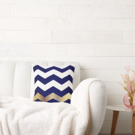 Almofada Padrão Chevron branco e Dourado no Marinho azul