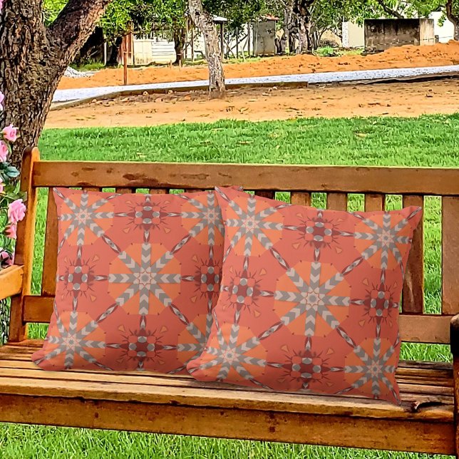 Almofada Padrão de Arte Foliar da Boêmia Étnica da Cinza La (Criador carregado)