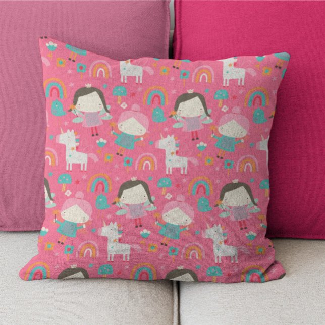 Almofada Padrão De Coordenação Unicorn Rainbow E Faerie (Unicorn Rainbow And Faerie Coordinating Pattern Throw Pillow by Ricaso. Pretty pink childs pillow)