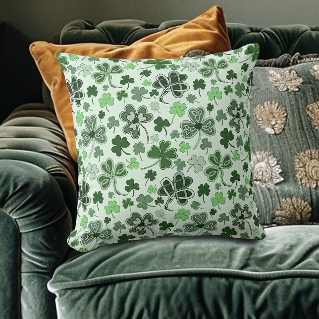 Almofada Padrão de Corações de Trevo de Três Folhas Verde C (Criador carregado)