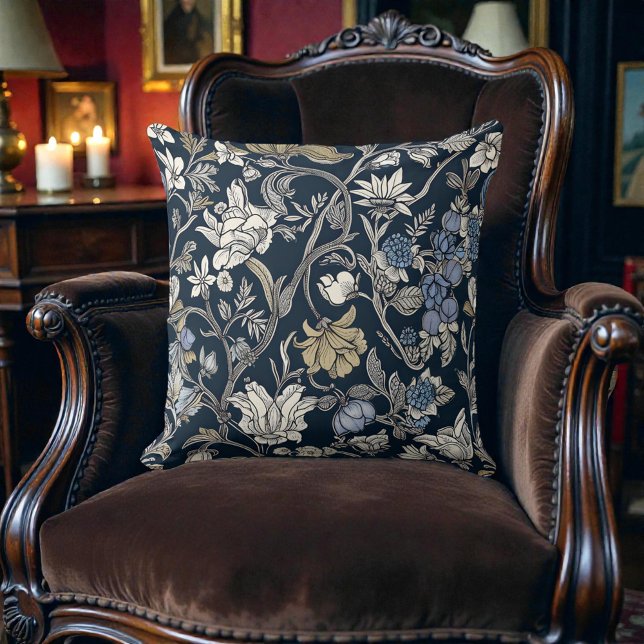 Almofada Padrão de Damasco Botânico William Morris (Criador carregado)