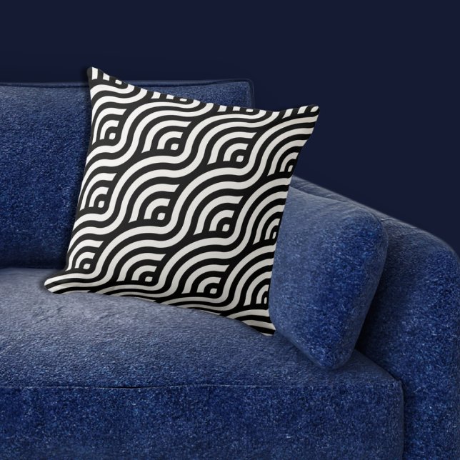 Almofada Padrão de Onda Branca Étnica Preto (Ethnic White Wave Pattern Black Throw Pillow)