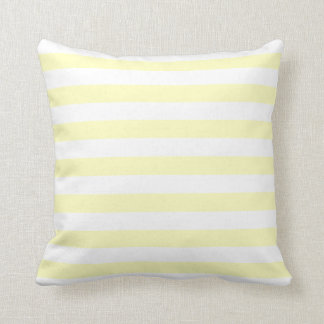 Almofada Padrão de Pastel Amarelo Suave e Linhas Brancas