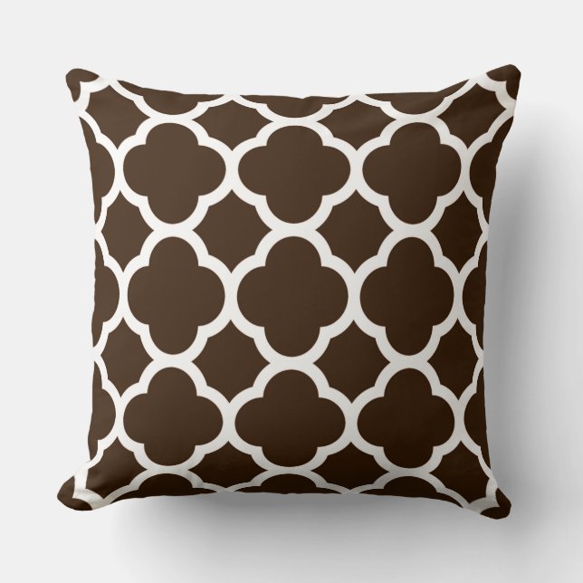 Almofada Padrão de Quatrefoil Castanho e Branco (Frente)
