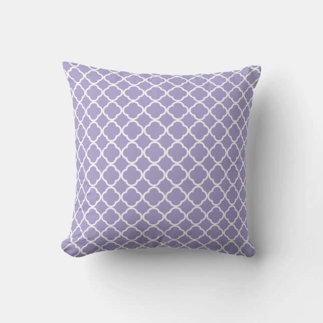 Almofada Padrão de Quatrefoil Roxo Claro (Frente)