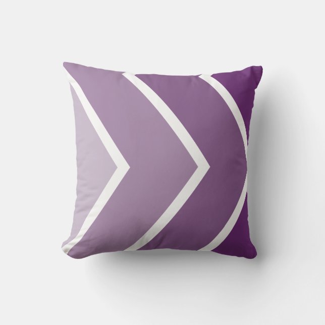 Almofada Padrão de Stripes de Chevron de Ombré Roxo (Frente)