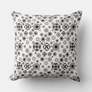 Almofada Padrão decorativo arabesco preto e branco fofo