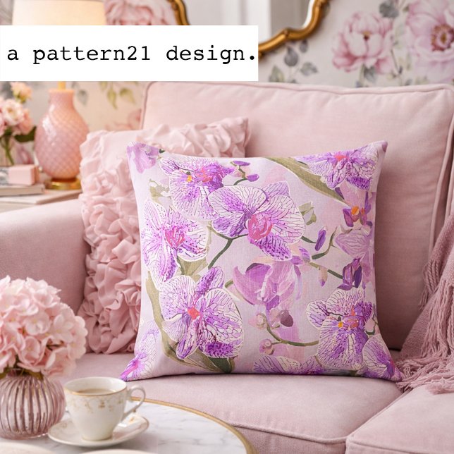 Almofada padrão floral de orquídea roxa (Soft lavender and pink orchid pillow brings romantic floral elegance to a cozy space)