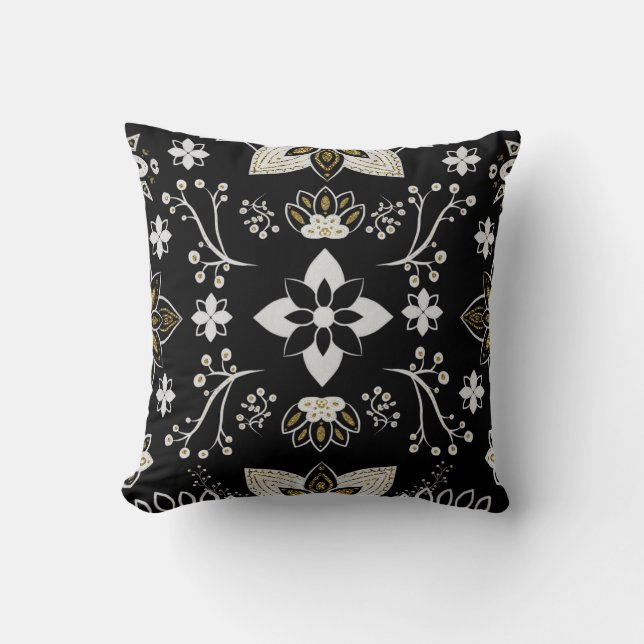 Almofada Padrão floral preto e branco ornamentado (Frente)