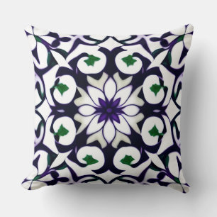 Almofada Padrão Floral Simétrico Ornamentado
