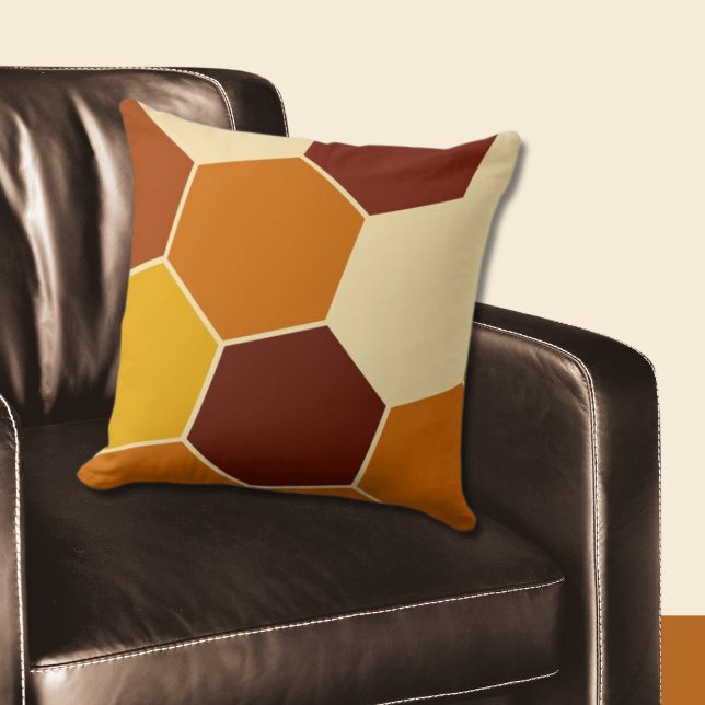 Almofada Padrão Geométrico de Hexágono Laranja Regular (Orange Pillow with Hexagon Pattern)