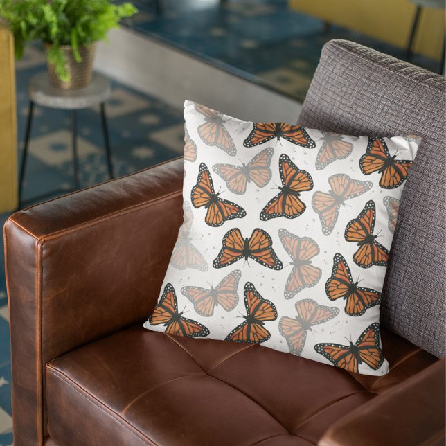 Almofada Padrão Moderno de Borboletas Botânicas (Monarch butterflies pattern throw pillow. )