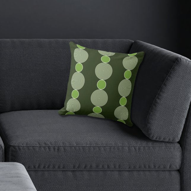 Almofada Padrão Regular de Linha do Círculo Verde (Green Pillow on Anthracite Couch)