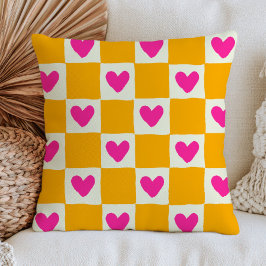 Almofada Padrão Xadrez Amarelo e Branco com Corações Rosas