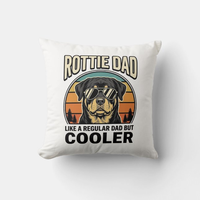 Almofada Pai Rottie Como um Pai Normal Mas Design Mais Lega (Frente)