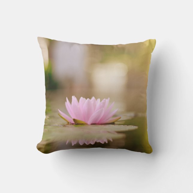 Almofada Paisagem da Flor de Lótus Estilosa, Zen (Frente)