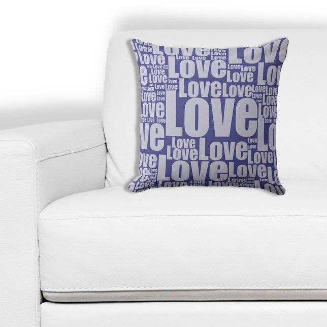 Almofada Palavra de Tipografia de Letras Roxas Trendentes (Trendy Purple Love Letters Typography Word Throw Pillow)