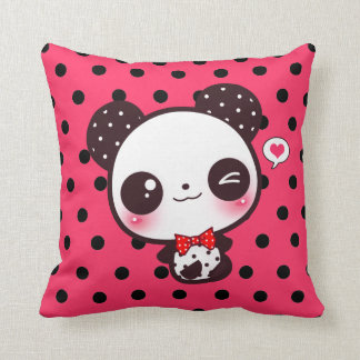 Almofada Panda de Kawaii em bolinhas pretas