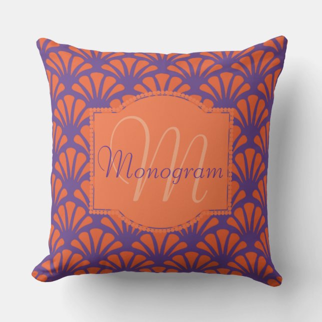Almofada Para Ambientes Externos Laranja & design roxo com monograma (Frente)