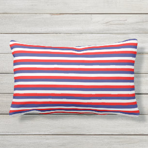 Almofada Para Ambientes Externos O quarto festivo do vermelho, o branco & o azul de