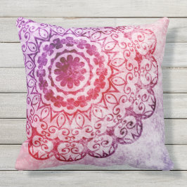 Almofada Para Ambientes Externos O roxo queima o design da mandala
