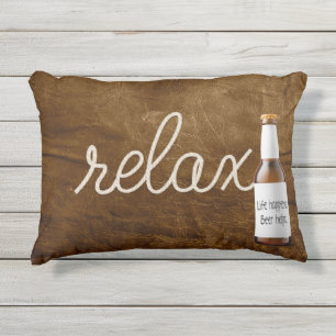 Almofada Para Ambientes Externos relaxe a corda de texto em couro com cerveja