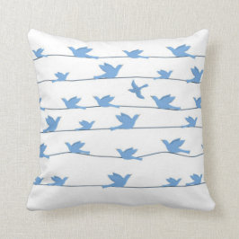 Almofada Pássaros em um fio, silhueta no azul