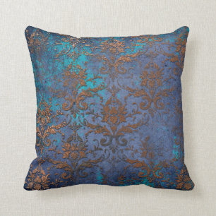 Almofada Patina Scroll: Flores de Trabalho em Roxo