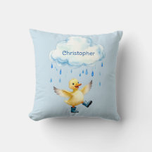 Patinho Fofo Brincando na Chuva